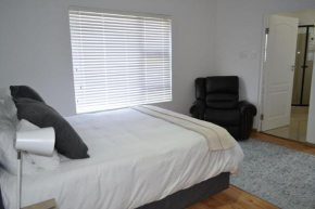 5 Kiaat Suites